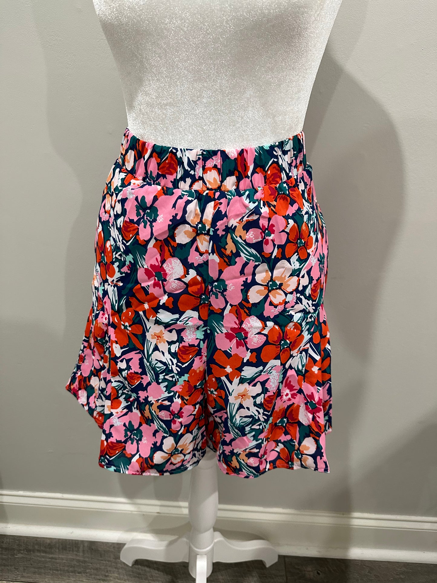 Season of blooms PLUS shorts